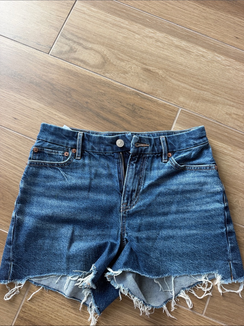 American Eagle, jean shorts strigid curvy relaxed short size 0